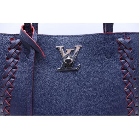 Louis Vuitton Lock Me Hippo Navy Blue - Picture 3 of 11